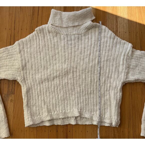 White Chunky Knit Long Sleeve Crop Turtleneck Sweater Size M Y2K 90's Cabincore - Picture 6 of 7